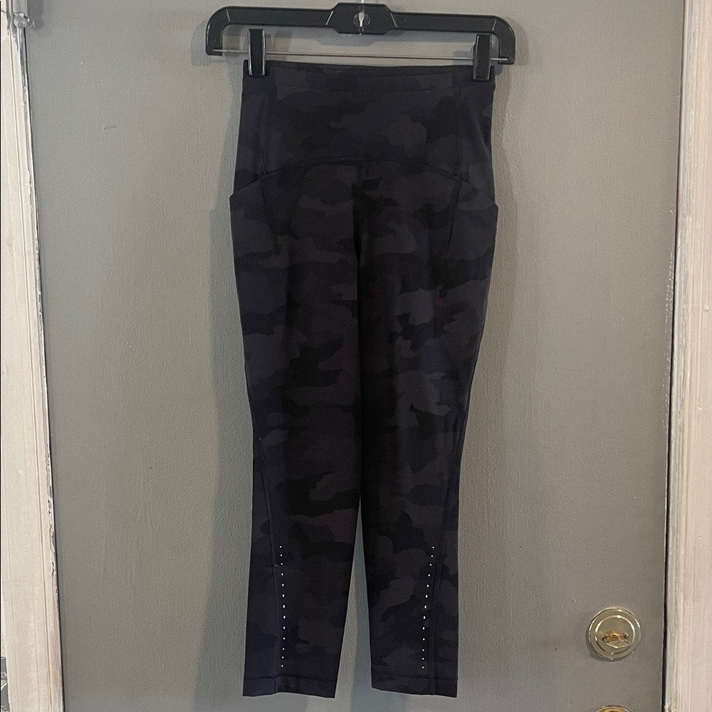 Lululemon Swift Speed High-Rise Crop‎ 21" Size 2